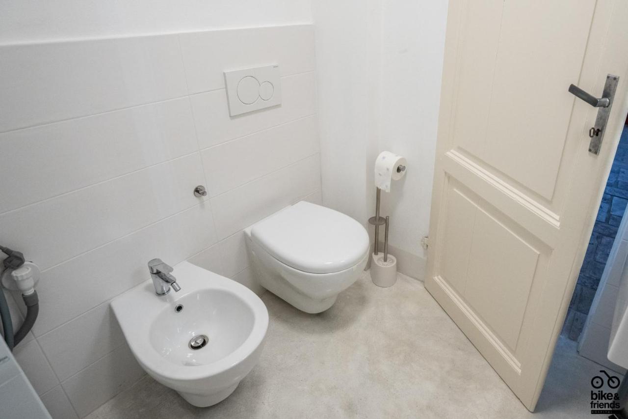 Bilocale Le Rondini Centralissimo Pesaro Ngoại thất bức ảnh
